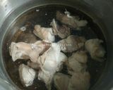 Foto langkah ke 2 dari resep Sup Ayam Bakso Sayuran.