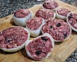 Foto del paso 3 de la receta: AROS De Cebolla,🌰🐏 rellenos con Carne de Cordero...!