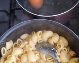 Foto del paso 1 de la receta: Ensalada de pasta y granos rojos
