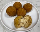 Foto del paso 14 de la receta: Croquetas de huevos fritos con chorizo