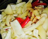 Kolbászos lecsó egyszerűen recept fázis 1 fotója