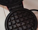 A picture of step 1 of Waffles egg sandwich.
