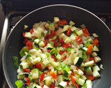 Foto del paso 1 de la receta: Espaguetis con almejas y verduras
