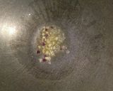 A picture of step 2 of White sauce pasta.