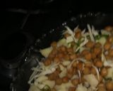 A picture of step 3 of Juicy Chana Chaat.
