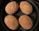 Hình bước làm 4 của món Thịt bọc trứng (Scotch egg)