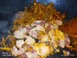 ผัดเผ็ดสันคอหมูพริกแกงใต้