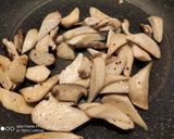 A picture of step 2 of Stir fry Asparagus with black fungus.