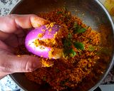 A picture of step 4 of Kathiyawadi Bharwa Baingan & Potato Sabji.
