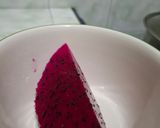 Foto langkah ke 1 dari resep Es Buah Naga Susu Pink🎀.