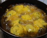 A picture of step 8 of Street Style batata vada.