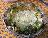 Une image de l'étape 12 de Salade de concombre et radis noir au skyr et ciboulette.