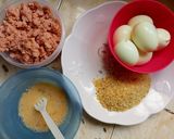 A picture of step 2 of Scotch eggs.