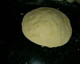 A picture of step 5 of Aaloo kay parathay.