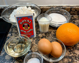 Foto del paso 1 de la receta: Bizcocho relleno de crema ricotta