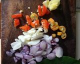 Foto langkah ke 2 dari resep Semur ayam telur puyuh.