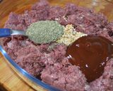 A picture of step 2 of Beef Heart in Its Sauce.