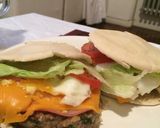 Foto del paso 5 de la receta: Hamburguesas caseras en pan arabe 🍔