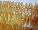 صورة لخطوة 3 من وصفة بطاطا حلزونيه 👌