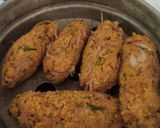 લેફ્ટ ઓવર ખીચડી ના મુઠીયા (Left Over Khichdi Muthia Recipe In Gujarati) રેસીપી સ્ટેપ2ફોટો