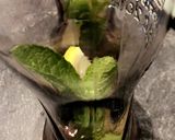 Une image de l'étape 1 de Mojito fraise.