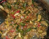 Foto langkah ke 7 dari resep Tumis Terong Bulat Udang Rebon.