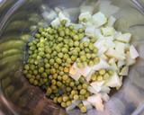 Foto del paso 2 de la receta: Ensaladilla mar y tierra