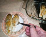 Foto del passaggio 17 della ricetta Indivia alla griglia, con gorgonzola e olio di rosmarino. Accanto a loro, patate alla curcuma!