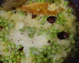 A picture of step 5 of Matar Pulao (Peas Pulao).