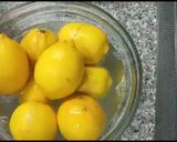 A picture of step 2 of Fresh lemon juice in jar|| and lemonade.