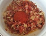 Kolbászos szalonnás paprikás krumpli /csípősen/ recept fázis 2 fotója