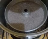 Foto langkah ke 5 dari resep Bolu Kukus Ketan Hitam.