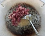 Foto langkah ke 1 dari resep Oseng Sapi Kecap.