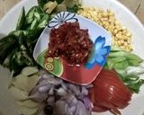 Foto langkah ke 2 dari resep Tumis Kepah Asin.