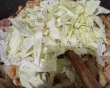 Foto langkah ke 3 dari resep Kwetiau (basah) goreng.
