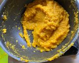 A picture of step 4 of Mango-Coconut Barfi.