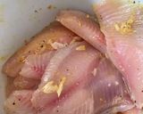 Foto del paso 2 de la receta: Filete de pescado con rúgula y granada
