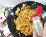 Foto langkah ke 9 dari resep Bihun Goreng.