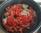Foto del paso 2 de la receta: Shakshuka de huevos con tomate
