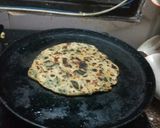 A picture of step 3 of Crispy Methi paratha.