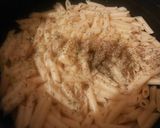 Foto del paso 2 de la receta: Macarrones en salsa con atún al natural y cuatro quesos