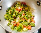 A picture of step 1 of Schezwan Fried Rice masala 😋😋😋.
