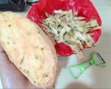 Foto langkah ke 2 dari resep Baked Sweet Potato Fries .