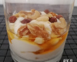 Foto del paso 9 de la receta: Yogur griego con piña, miel y frutos secos