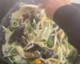 A picture of step 3 of Creamy Garlic Butter Shell Mussels.