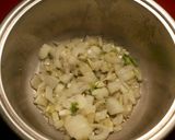 Foto del paso 2 de la receta Salsa de tomates cherrys amarillos con un punto de picante