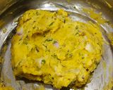 A picture of step 2 of Goal Kanda Bhajji.