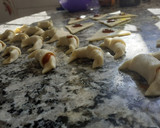 Foto del paso 1 de la receta: Mini medialunas con dulce de leche, ultra fácil! Con pascualina