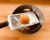 Foto del passaggio 1 della ricetta Torta di Mele Fondente senza impasto 🍎