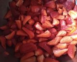 Foto del paso 1 de la receta: Mermelada de frutillas con champagne